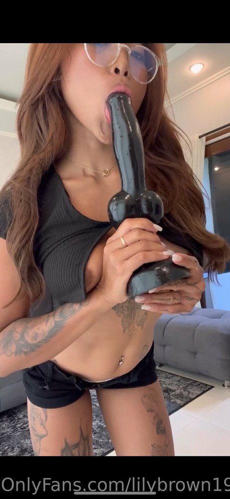 lilybrown2 素敵なポルノスター 画像