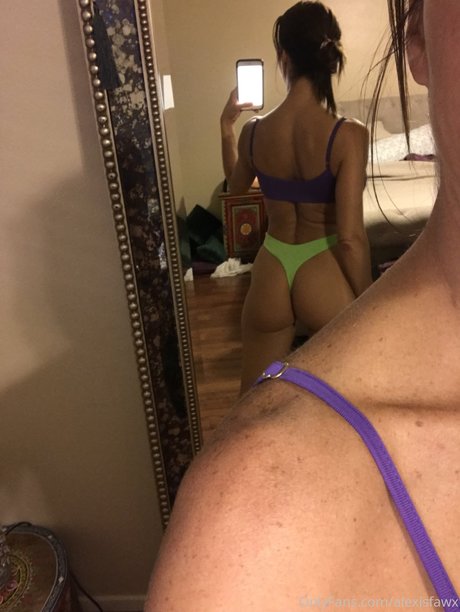 Alexis Fawx ヌード女優 写真