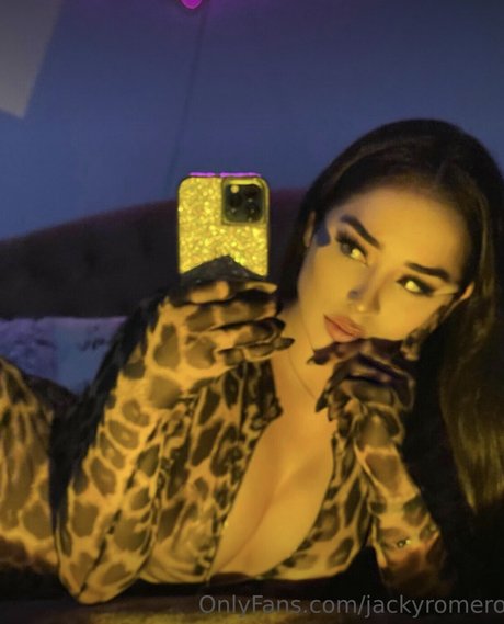 Jacky Romero 独占スター 画像