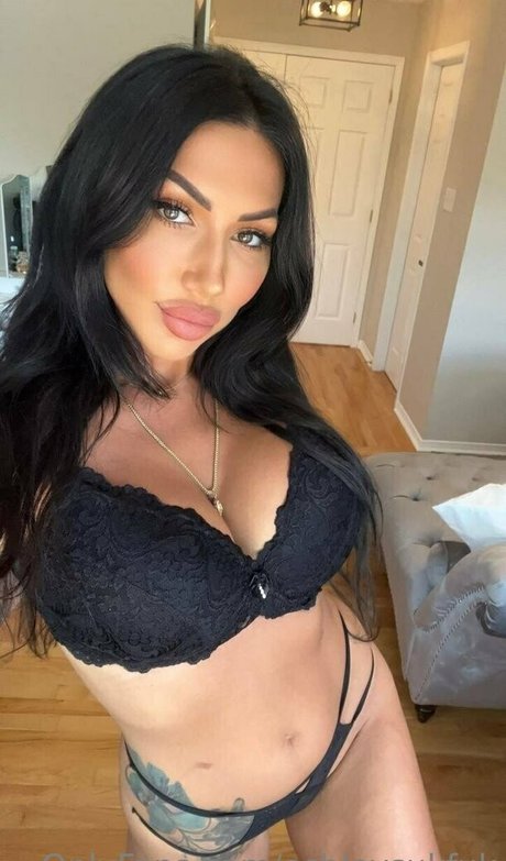 Ashley Suk Fuk セクシー女優 写真