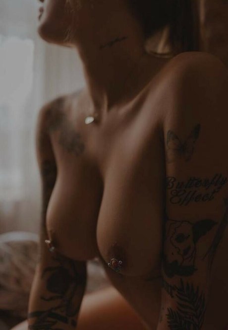 Sashenka Alexander xxxポルノスター 写真