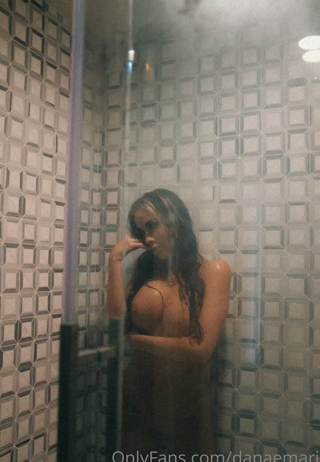 Danae Mari モデル 写真