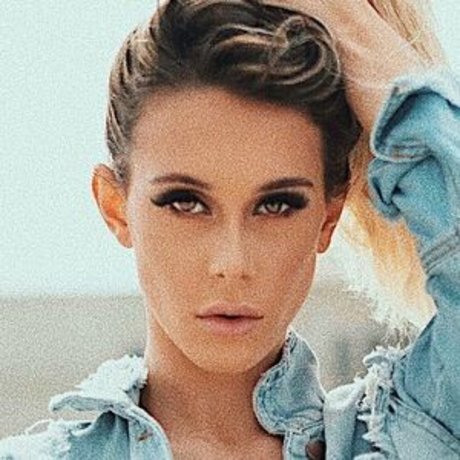 Logan Reese ポルノ女優 写真