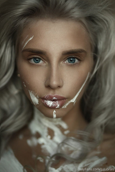 Juju Brais ポルノスター 高品質 写真