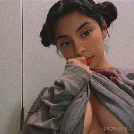 ロシアのお母さんOnlyFans アート裸 ギャラリー