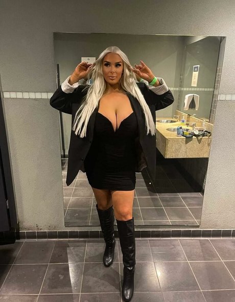 Ashleemunday ポルノスター 写真