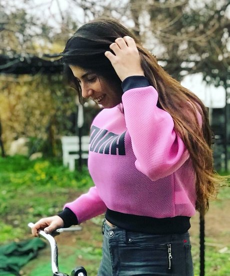 Daniella Yallouz ホットモデル 画像