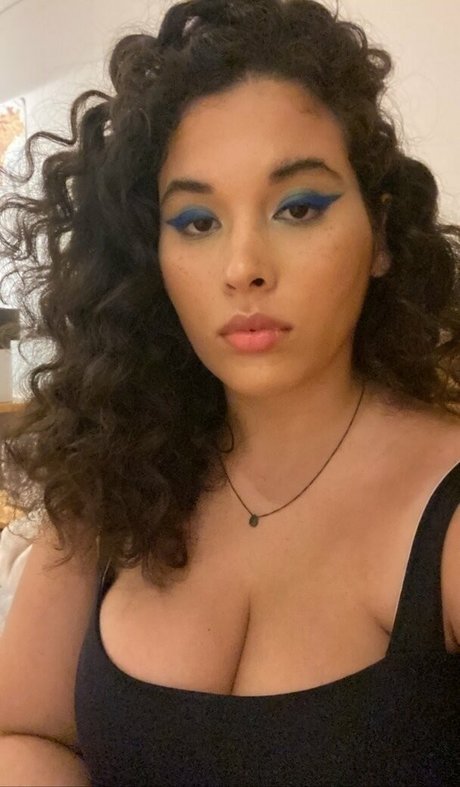 Cecilia Ramos 高品質のスター アーカイブ
