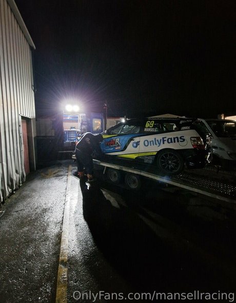 mansellracing ヌードモデル 写真