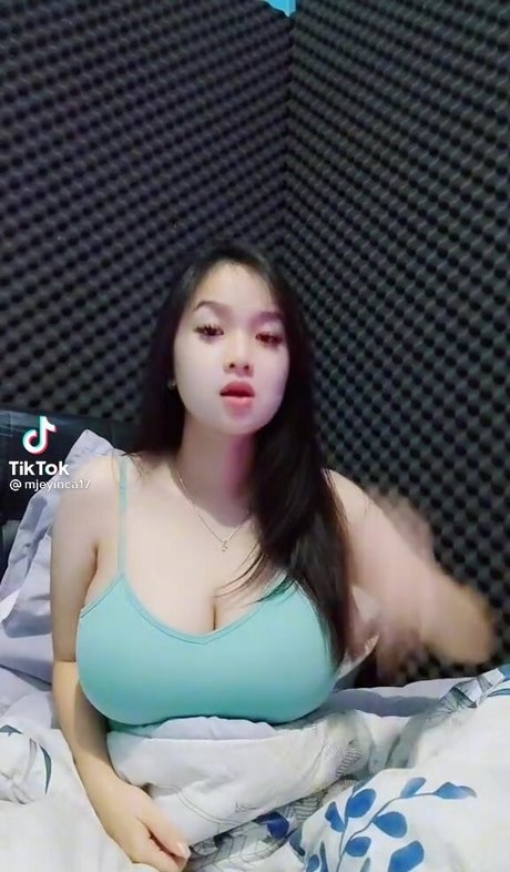 MonicaJeyincaNatasya 完璧なモデル 画像