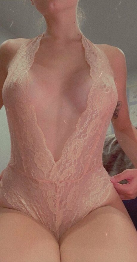 buttercupdaddy666 裸のスター 画像