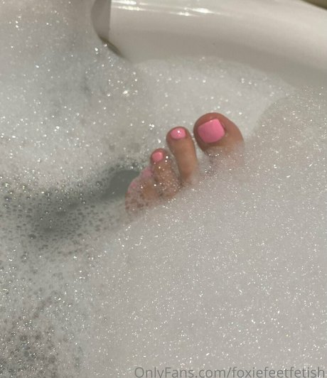 foxiefeetfetish ポルノスター ヌード 写真