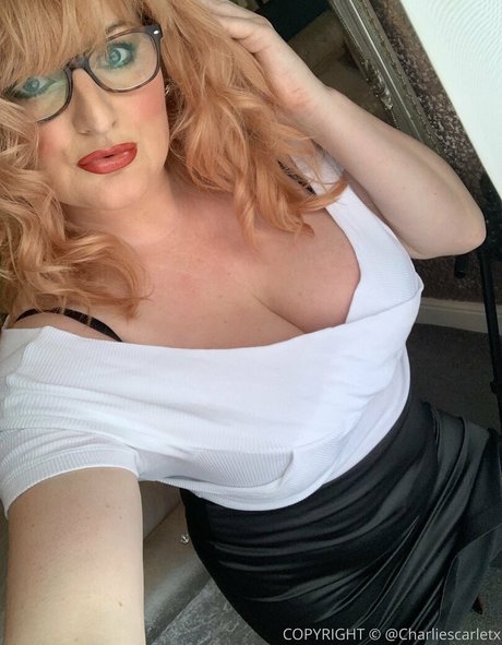 charliescarletx 高品質女優 写真