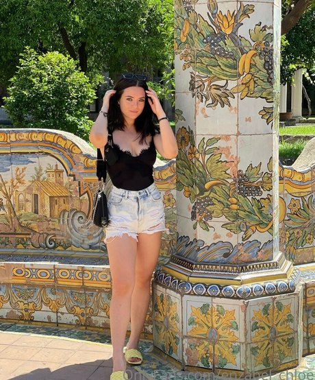 enzabel chloe 美しいスター 写真