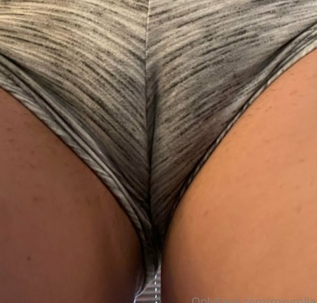 JOI オンリーファンズ 無料xxx 画像