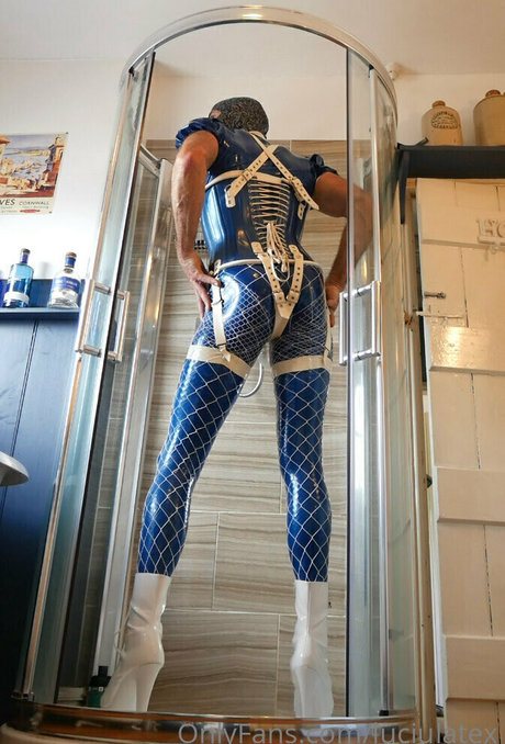luciulatex 独占ポルノスター 画像