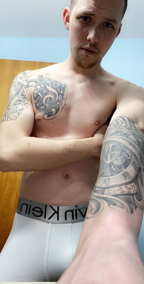 Kyle Landis ポルノモデル 写真