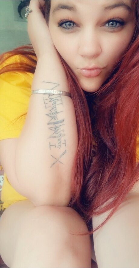 Ashley Fleetwood 裸のスター 画像