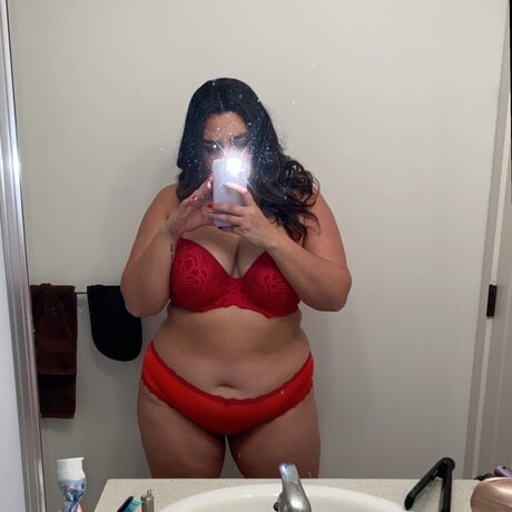 Nikkixox エロティックモデル 写真