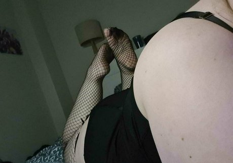 bigtitsthiccthighs97 かわいいモデル 写真