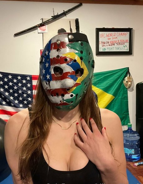 killermillerufc 裸の女優 ギャラリー
