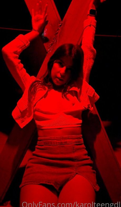 karolteengdl セクシーモデル 写真