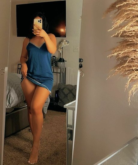 Yesenia De La Rosa モデル 写真