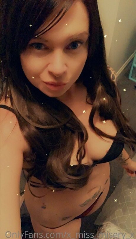 美しいブロンドのオンリーファンズ 無料セクシー 写真