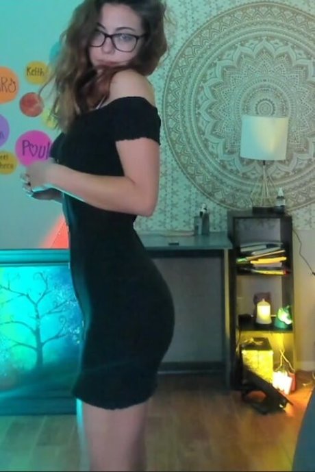 Jellyy Bree 裸の女優 画像