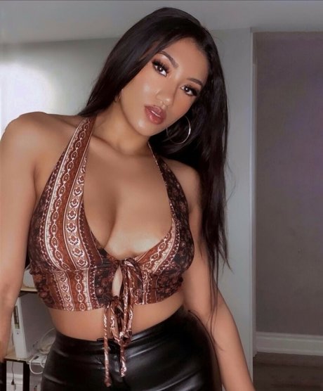 Tamia J かわいいモデル 写真