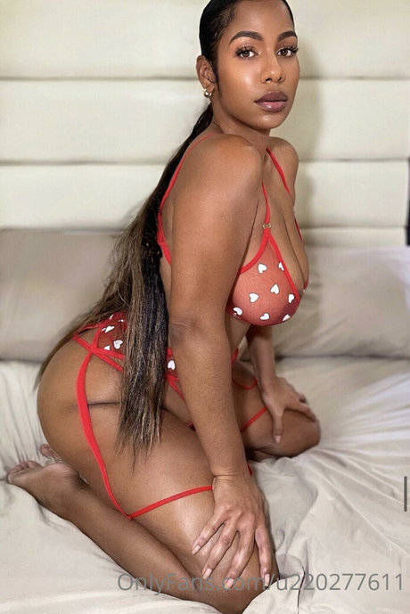 Leiza Mae Keane 完璧なモデル 画像