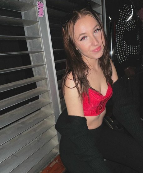 Jessicablakevip かわいいスター 写真