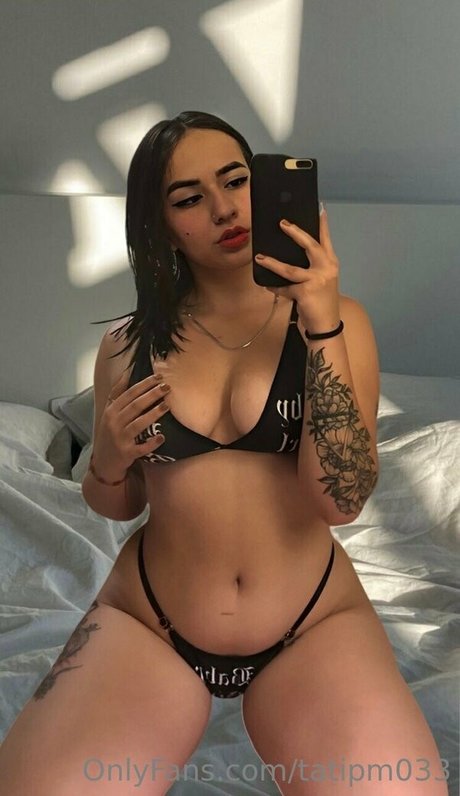 ショートヘアのティーンズOnlyFans ホット裸 写真