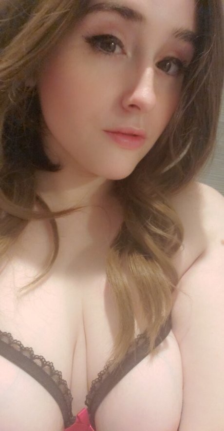 Sophia Swallow top profile image