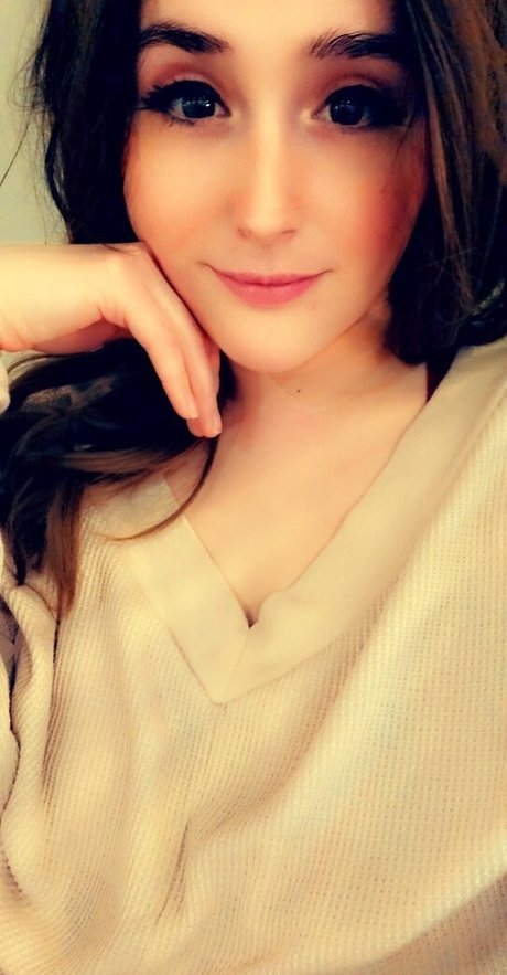 Sophia Swallow かわいいスター 写真