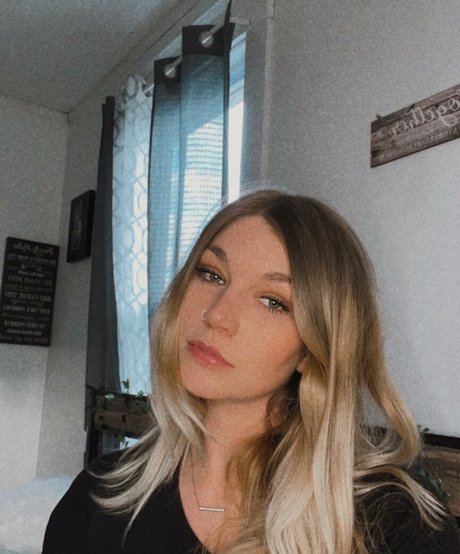 savannahlewis スター xxx 画像