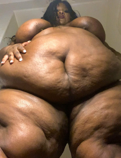 ssbbwerotika 美しい女優 写真