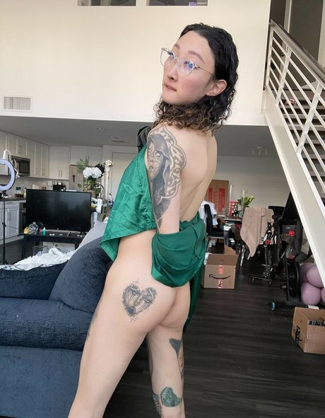 Billie Beaumont ヌード女優 写真