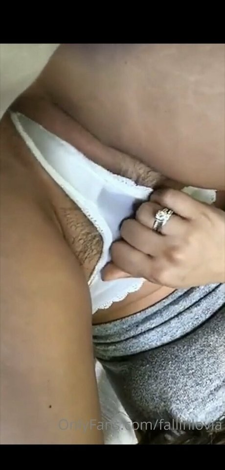 fallinlovia 無料女優 画像
