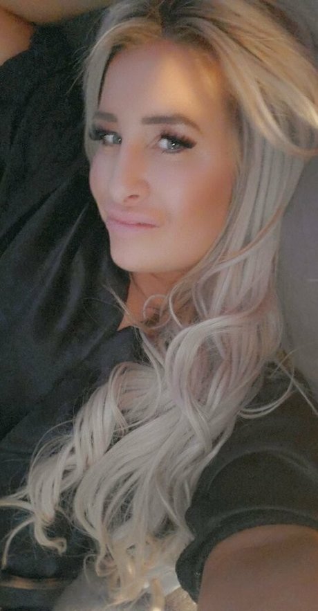 ashleygoldca ポルノスター 写真