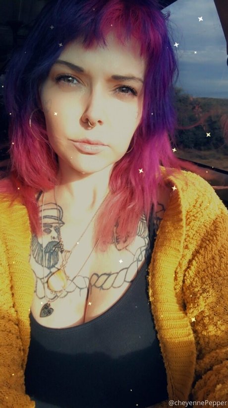 cheyennepeppr top profile image