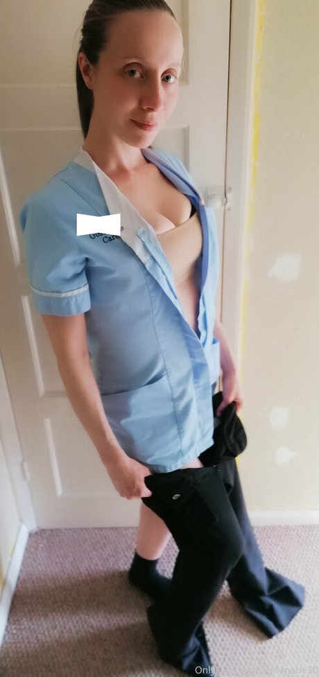 naughtyannmarie 美しいモデル 写真