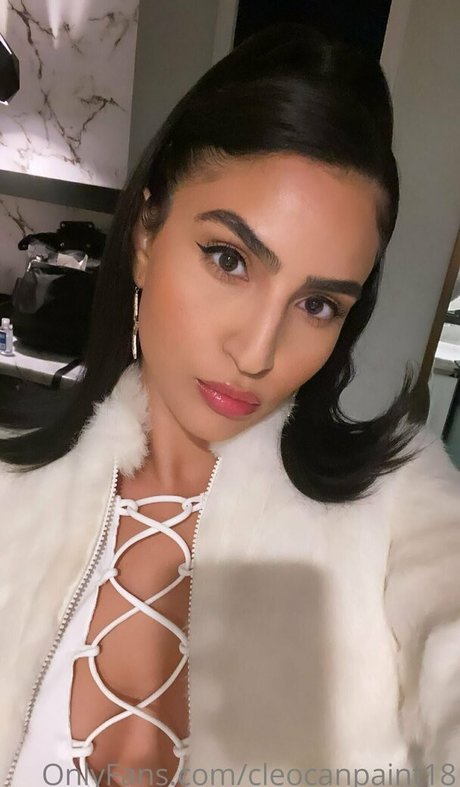 cleopatrateen 裸のスター 写真