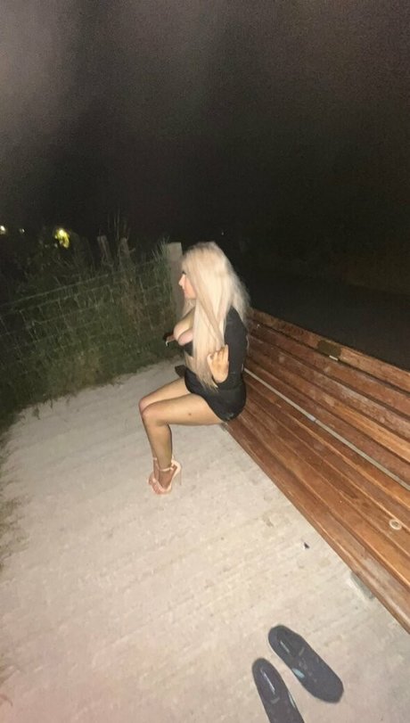 Amyvx ポルノスター 高品質 写真