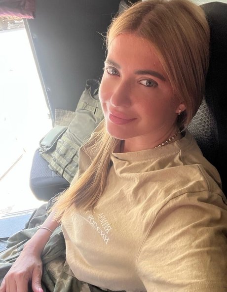 Anna Ilyasova HDモデル 画像