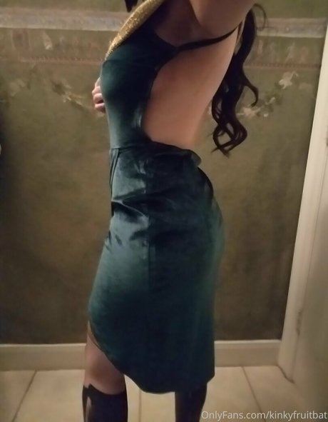 kindlyfruitbat ポルノスター パーフェクト 写真