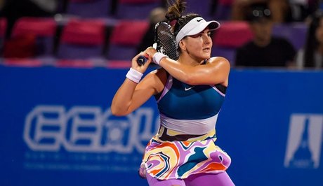 Bianca Andreescu ポルノスター エロティック 写真