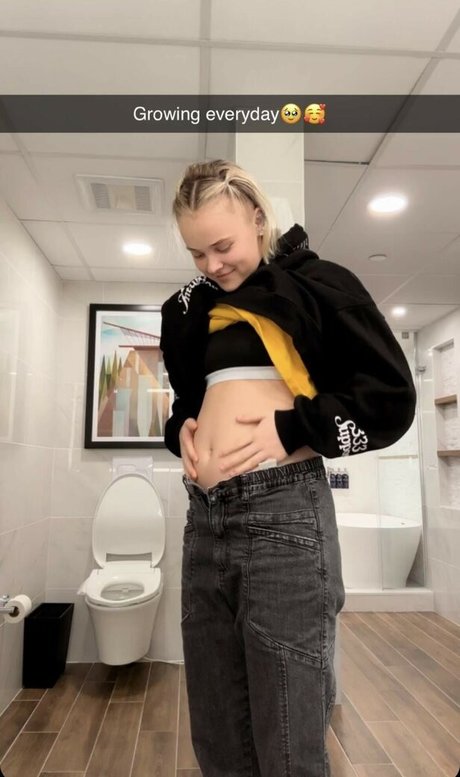 Jojo Siwa トップポルノスター アーカイブ