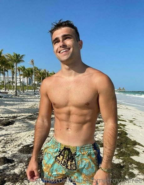 handsometroyxxlfree 高品質モデル 画像