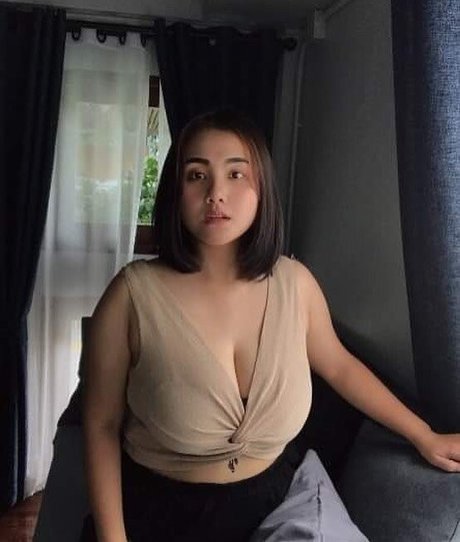 ママ無料OnlyFans セクシーヌード 画像